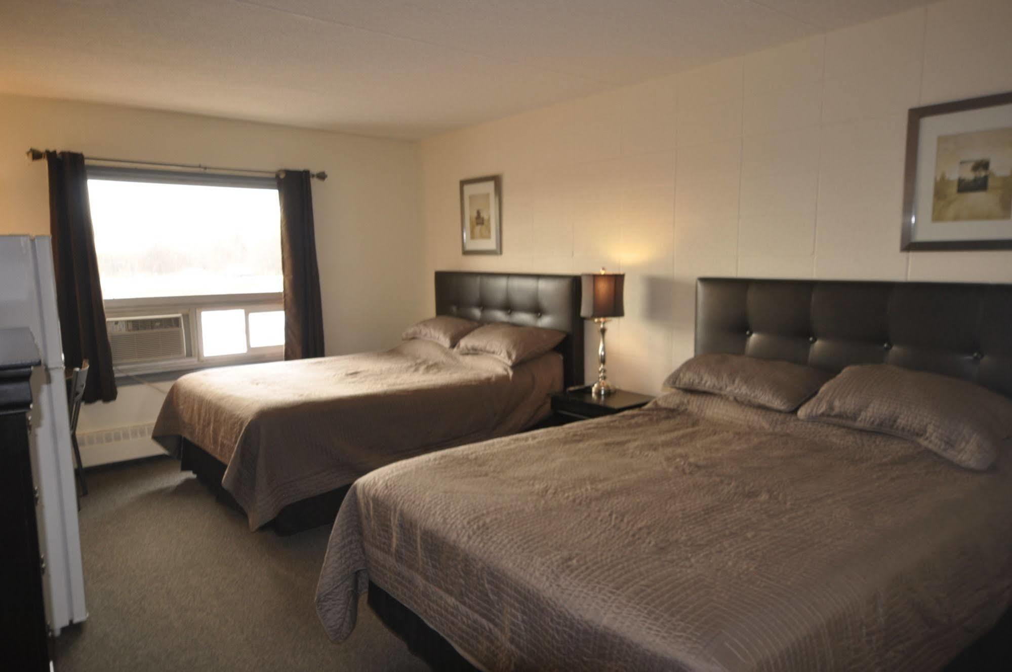 Beaverlodge Motor Inn Eksteriør billede
